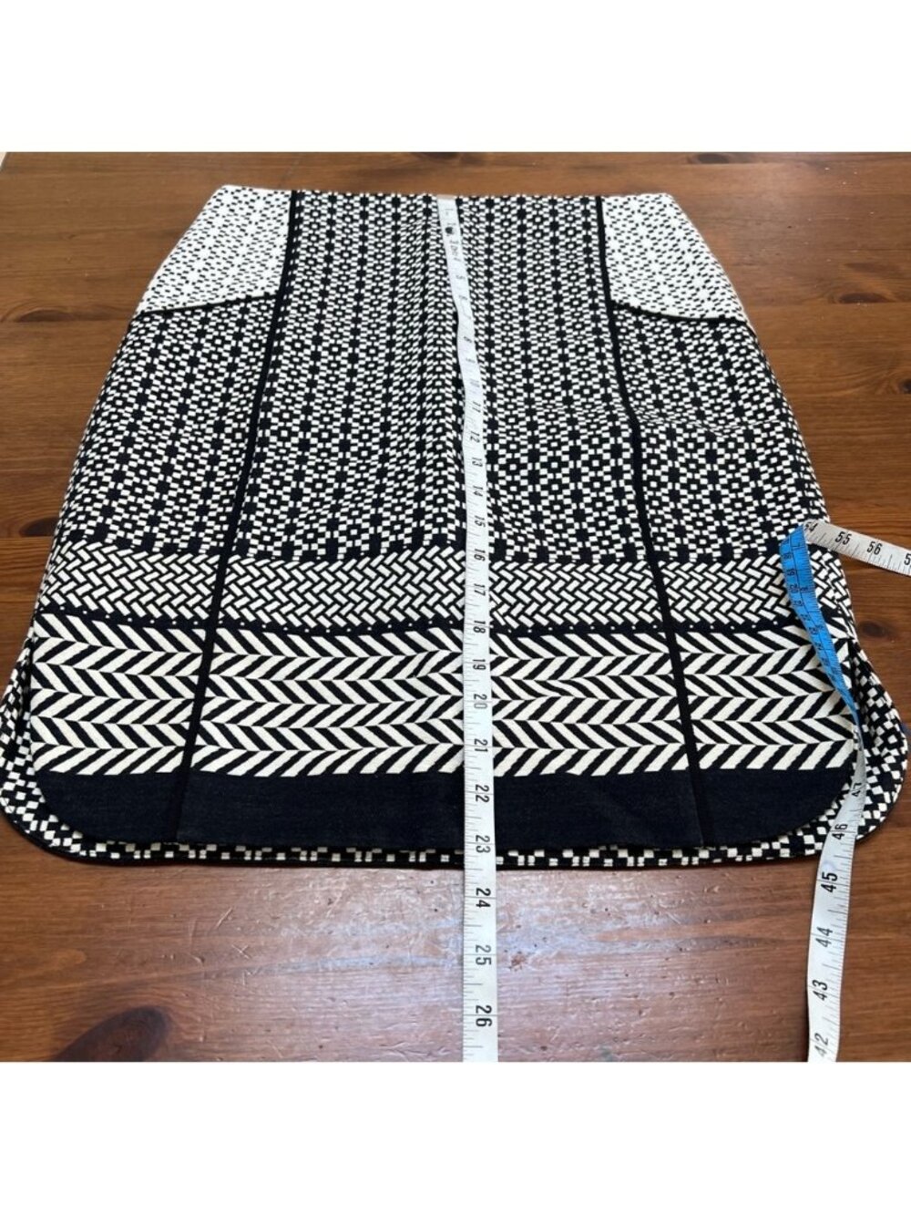 Black and Cream Checkered Skirt - Picture 3 of 3